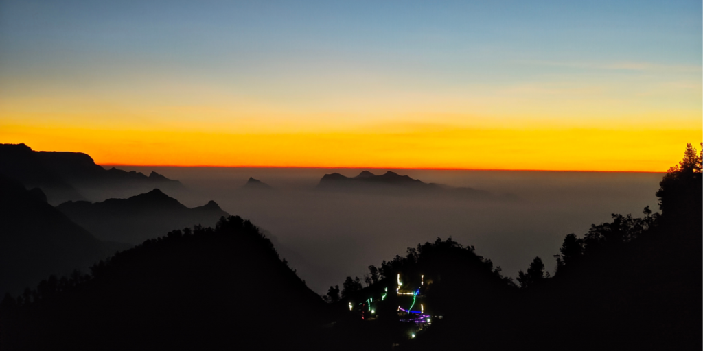 Kolukkumalai Sunrise Jeep Safari